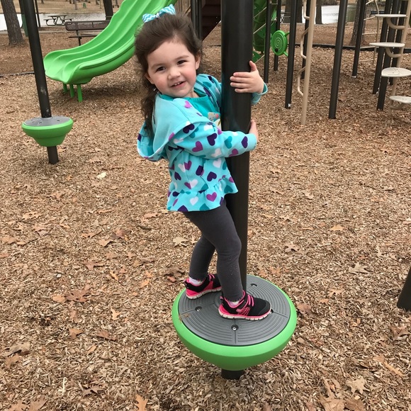 Meet your Posher, Lucretia - Picture 1 of 1